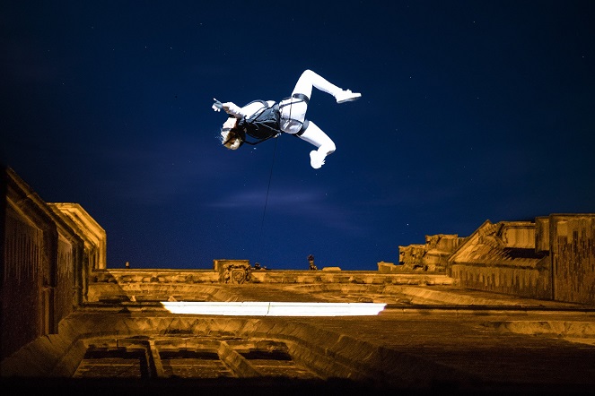 NICE businessevents luchtdanser